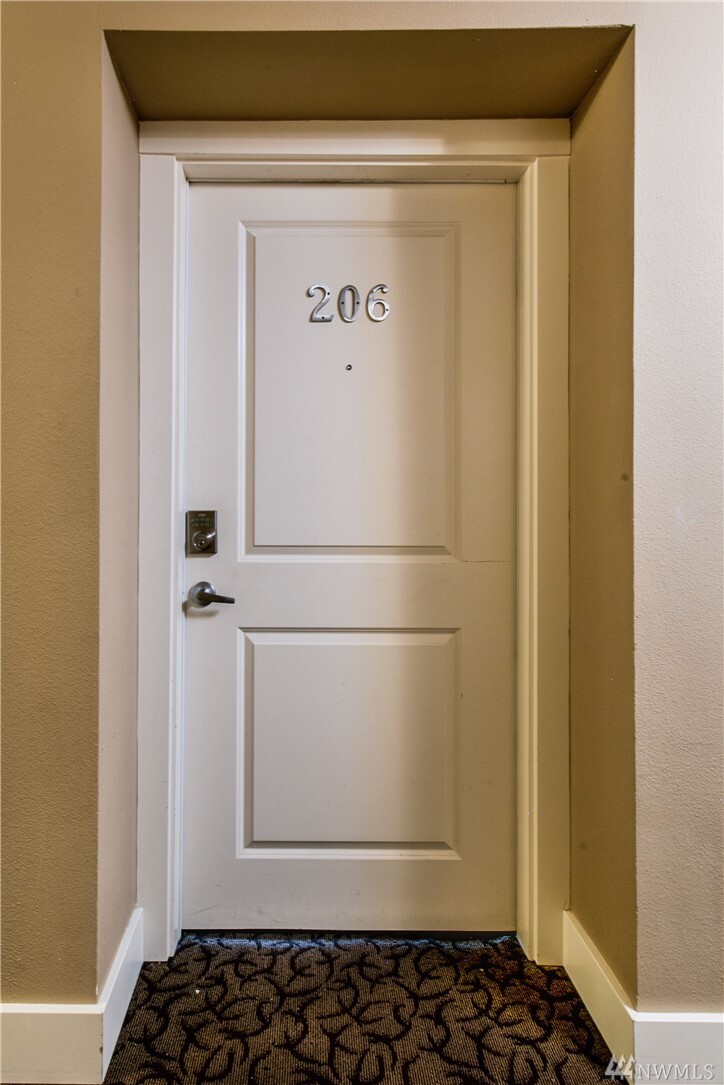 Property Photo: 25 N Broadway 206 WA 98403