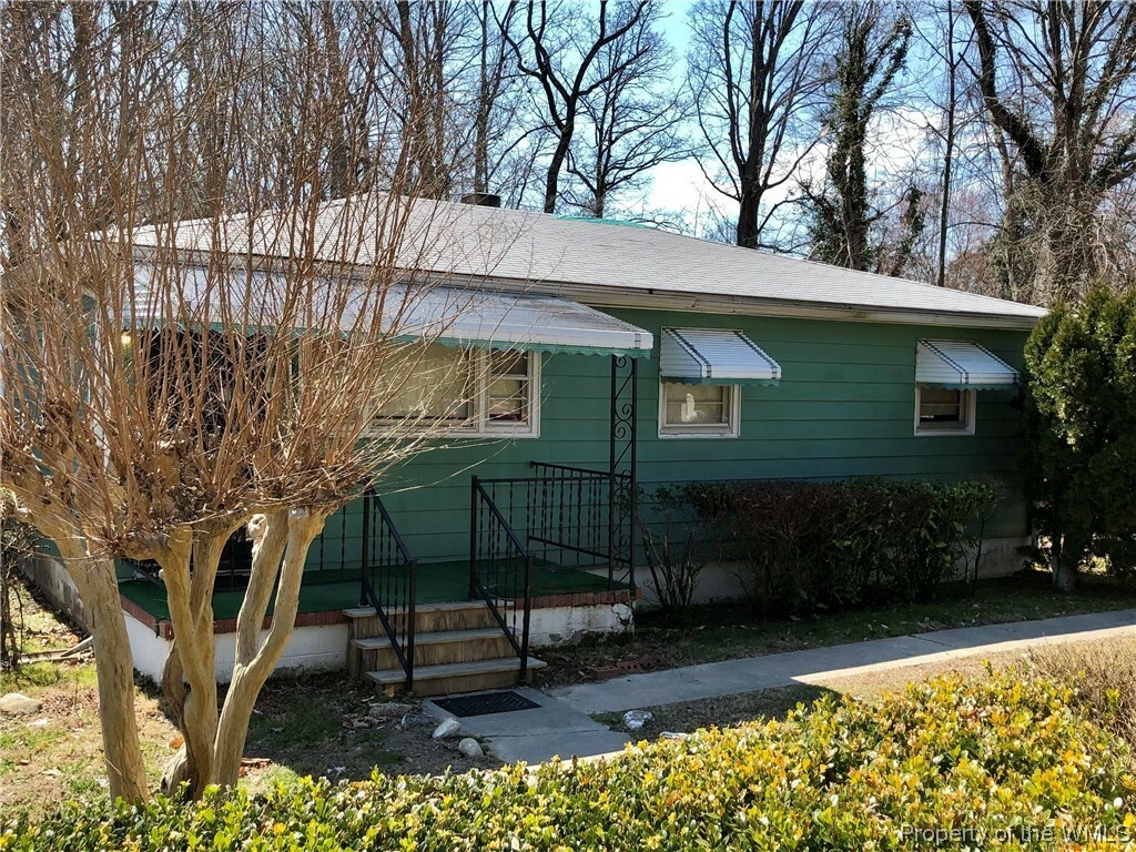 Property Photo: 318 Roland Street VA 23185