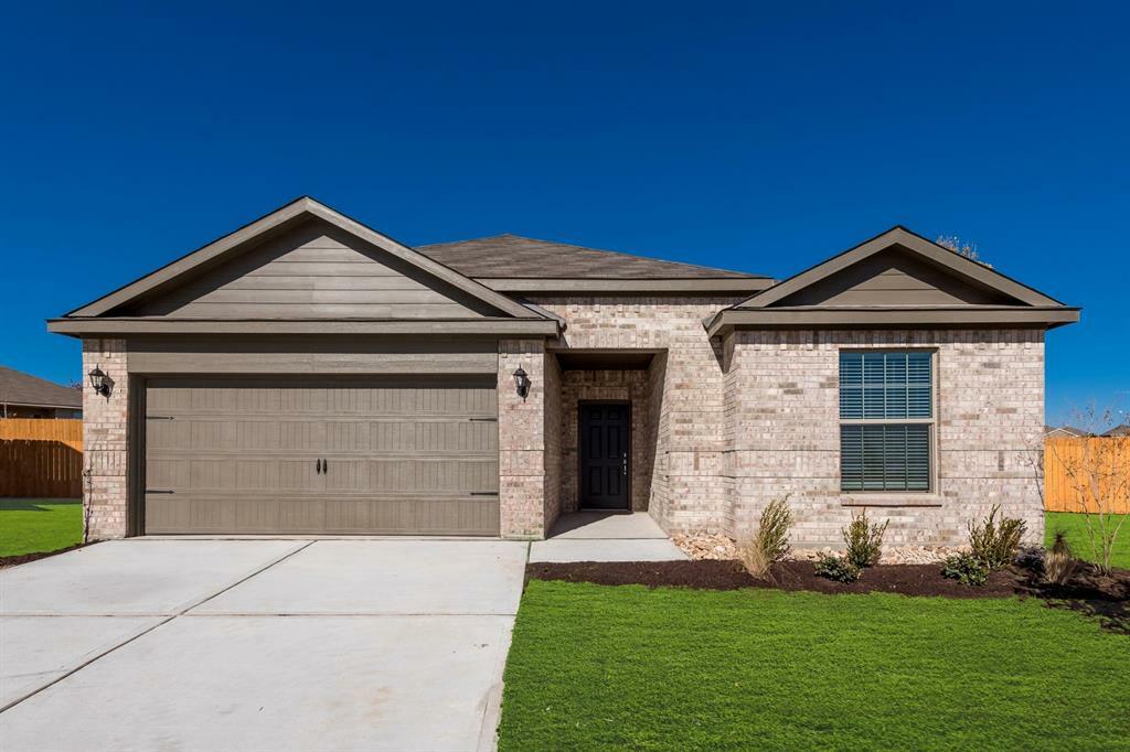 Property Photo: 108 Caboose Court TX 76071