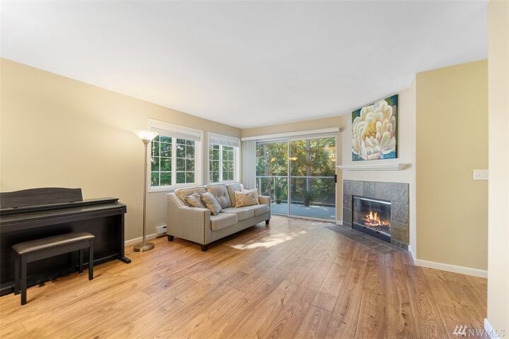 Property Photo: 2760 76th Ave SE 607 WA 98040