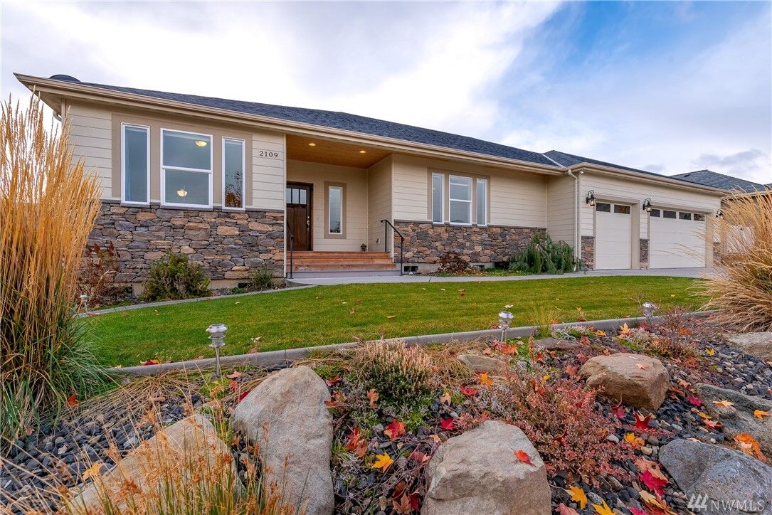 Property Photo:  2109 Sage Grouse Rd  WA 98801 