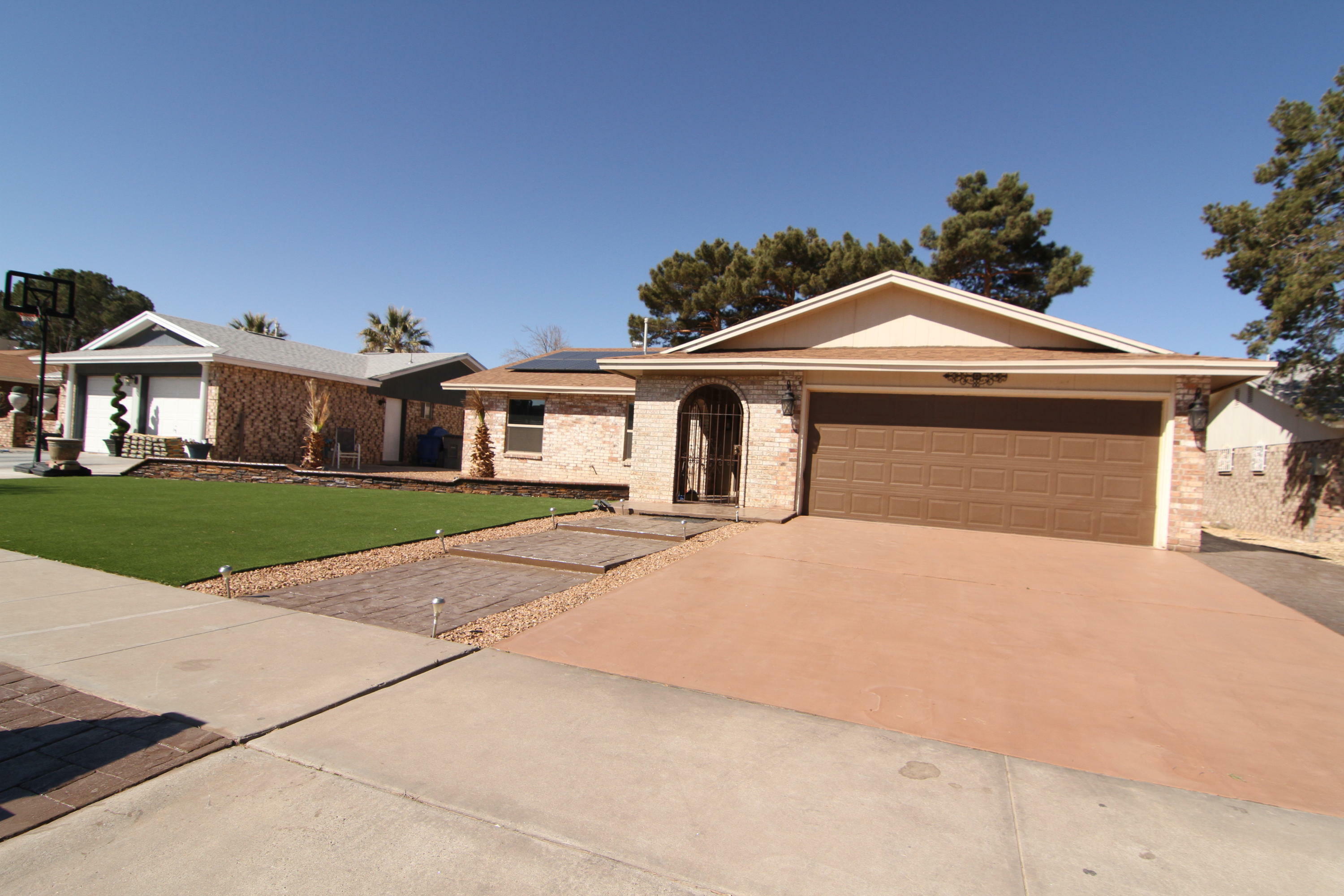 Property Photo:  1719 Ron Cerrudo Street  TX 79936 