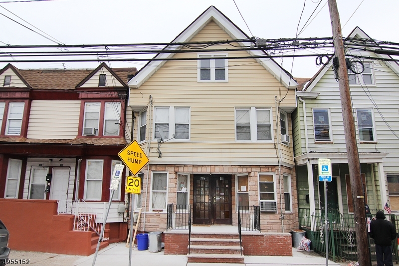 Property Photo:  231 Garside St  NJ 07104 