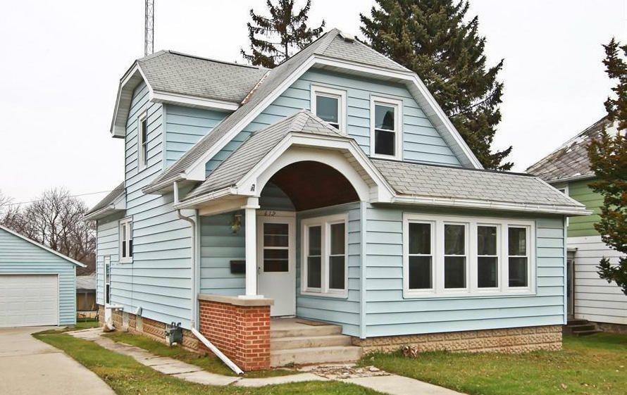 Property Photo:  612 Dayton St  WI 53050 