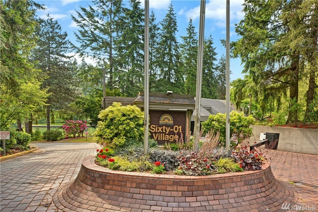 Property Photo:  13759 NE 69th St 674  WA 98052 