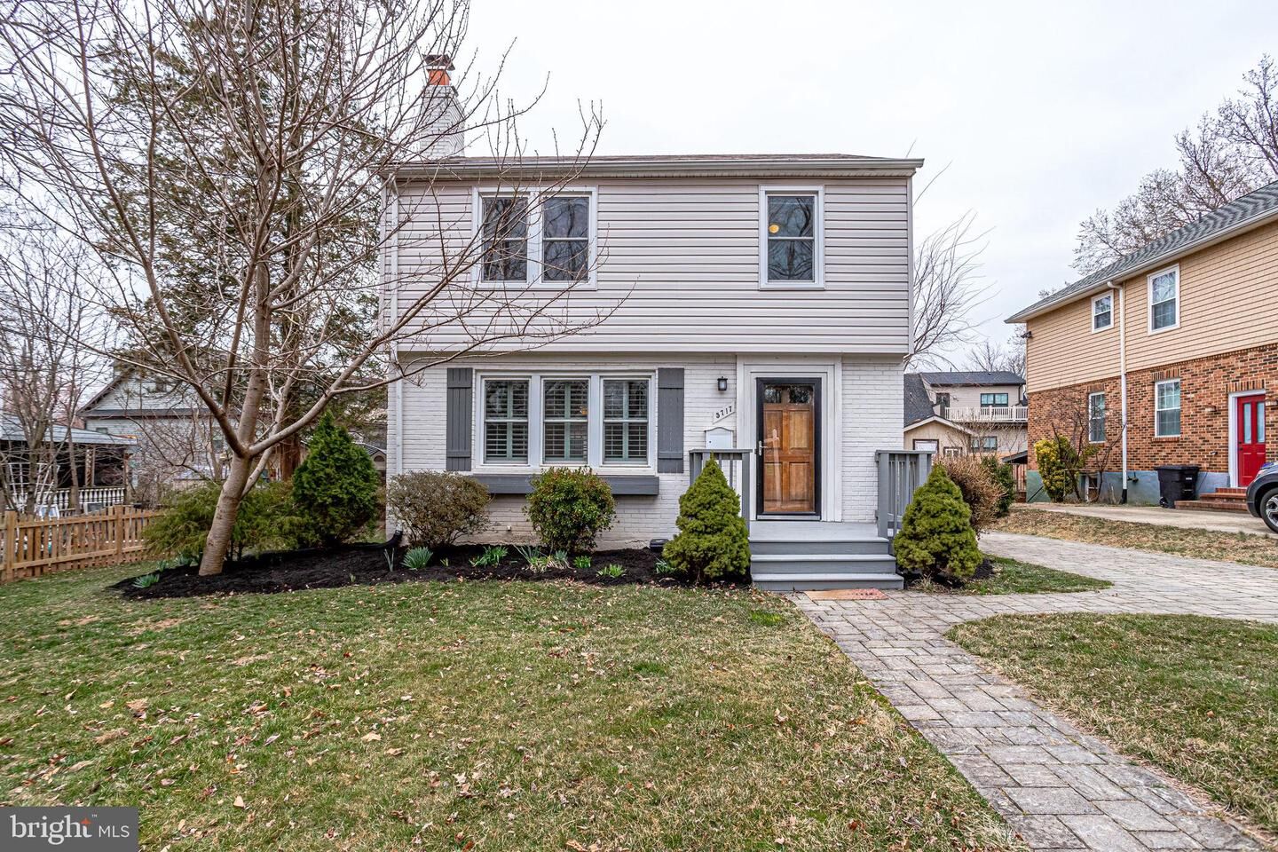 Property Photo:  5717 Fairfax Drive  VA 22205 