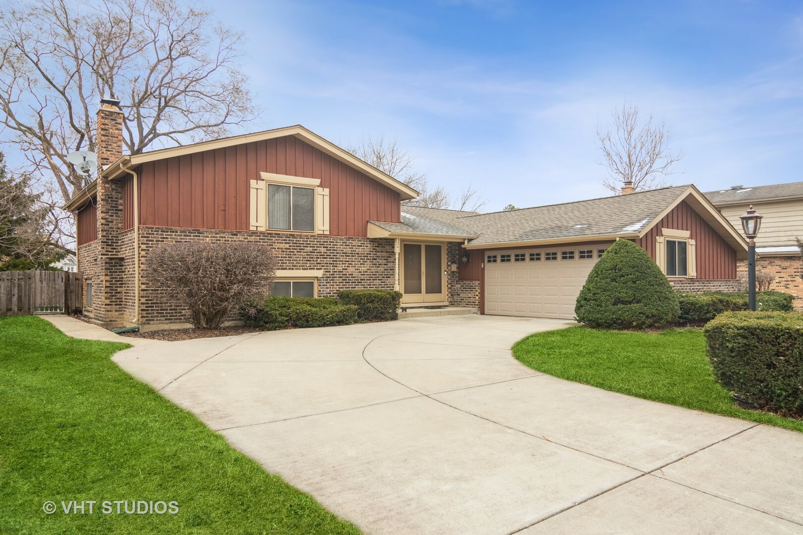 Property Photo:  3241 N Volz Drive E  IL 60004 