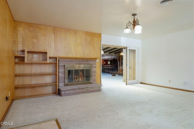 Property Photo:  133 S Linden Drive  CA 93004 