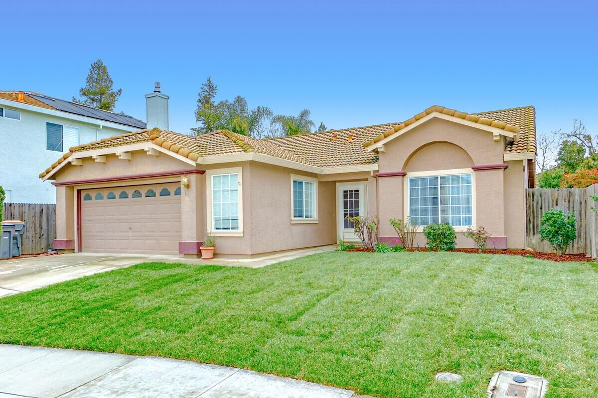 Property Photo:  38 Roman Court  CA 95776 