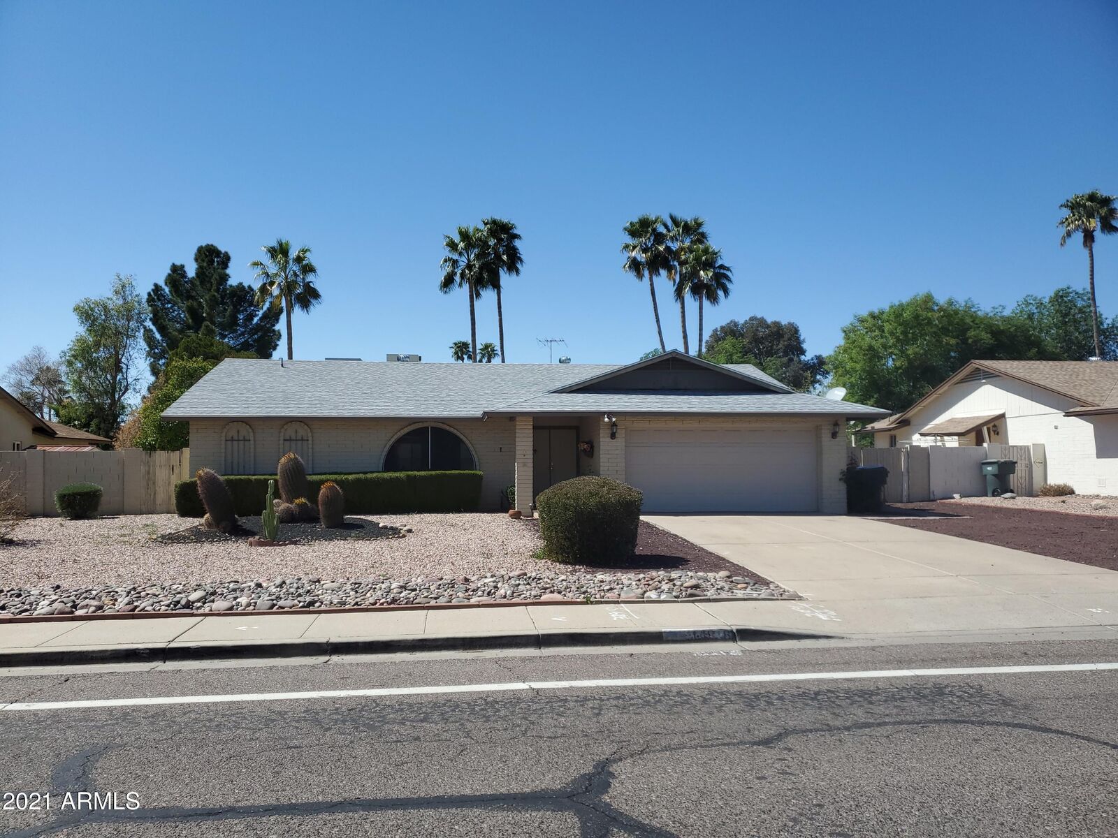 Property Photo: 14818 N 52nd Street N AZ 85254