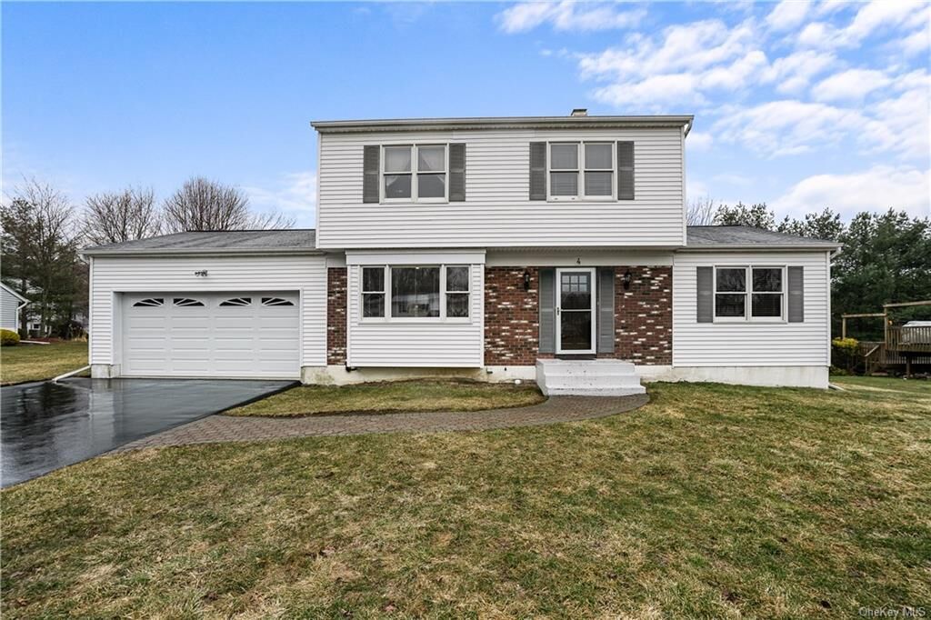 Property Photo:  4 Yarmouth Court  NY 10992 