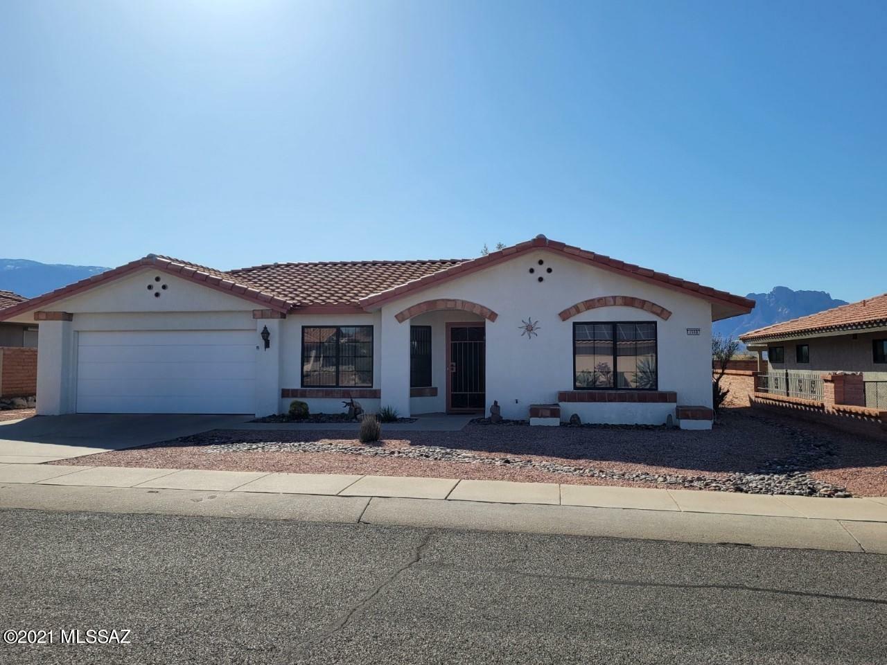 Property Photo:  1560 E Chisholm Lane  AZ 85755 