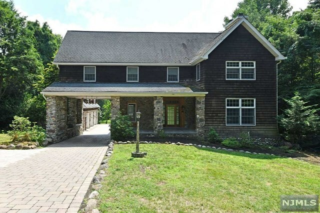 Property Photo:  118 Orangeburgh Road  NJ 07675 