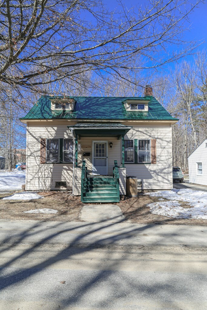 Property Photo: 32 Pleasant Street NH 03264