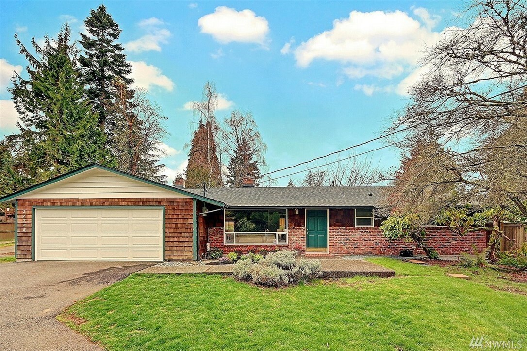 Property Photo:  20205 Marine View Dr SW  WA 98166 