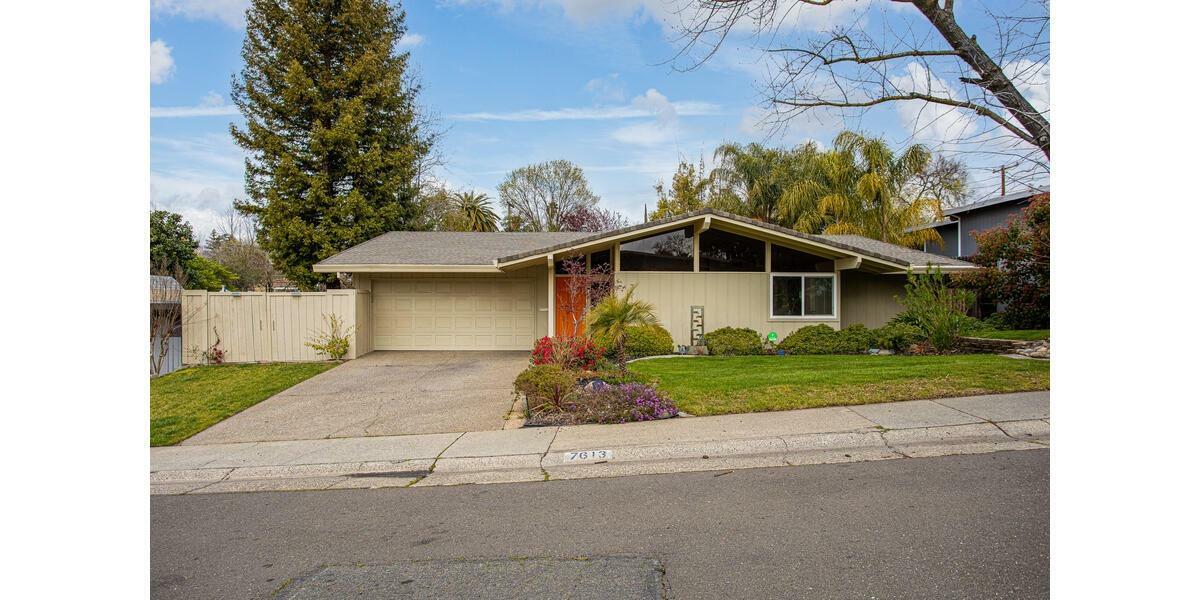 Property Photo:  7613 Northeast Circle  CA 95610 