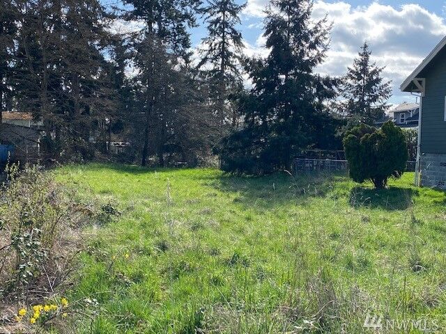 Property Photo: 1110 W Plum St WA 98531