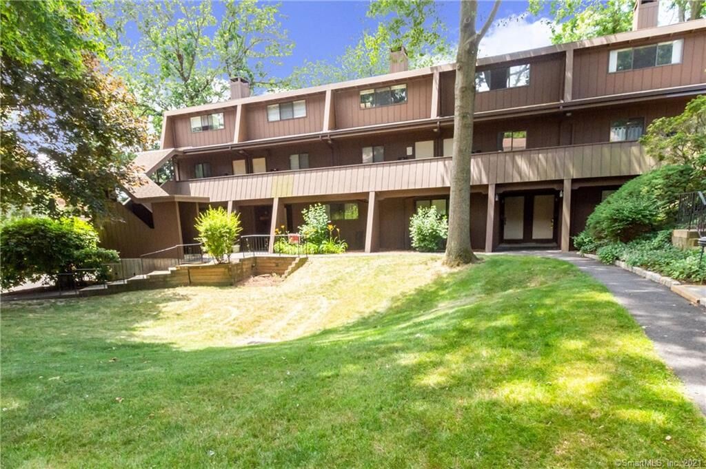 Property Photo: 185 Knapps Highway 185 CT 06825