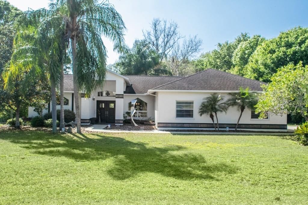 Property Photo:  15906 McGlamery Road  FL 33556 