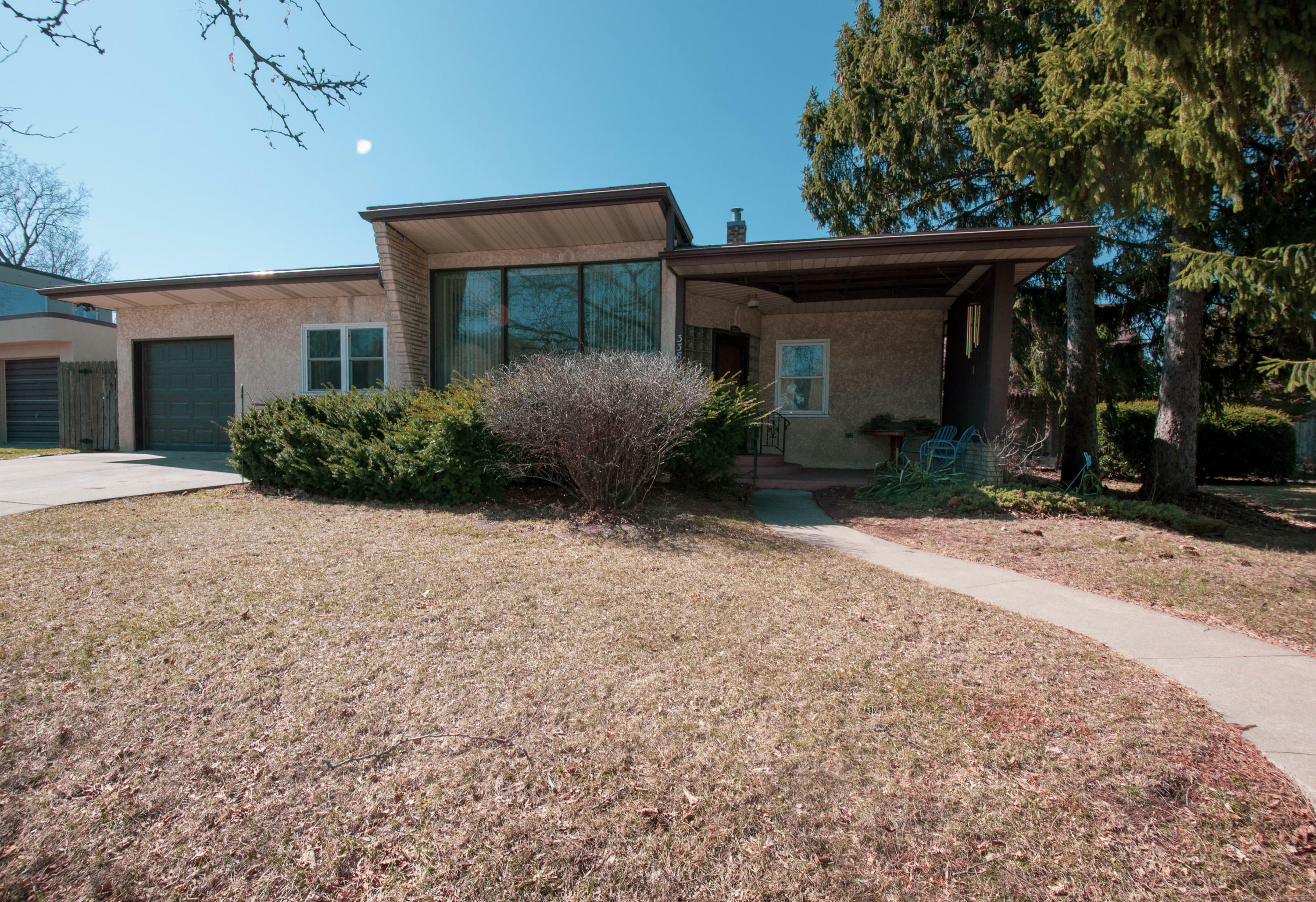 Property Photo:  338 Losey Blvd  WI 54601 