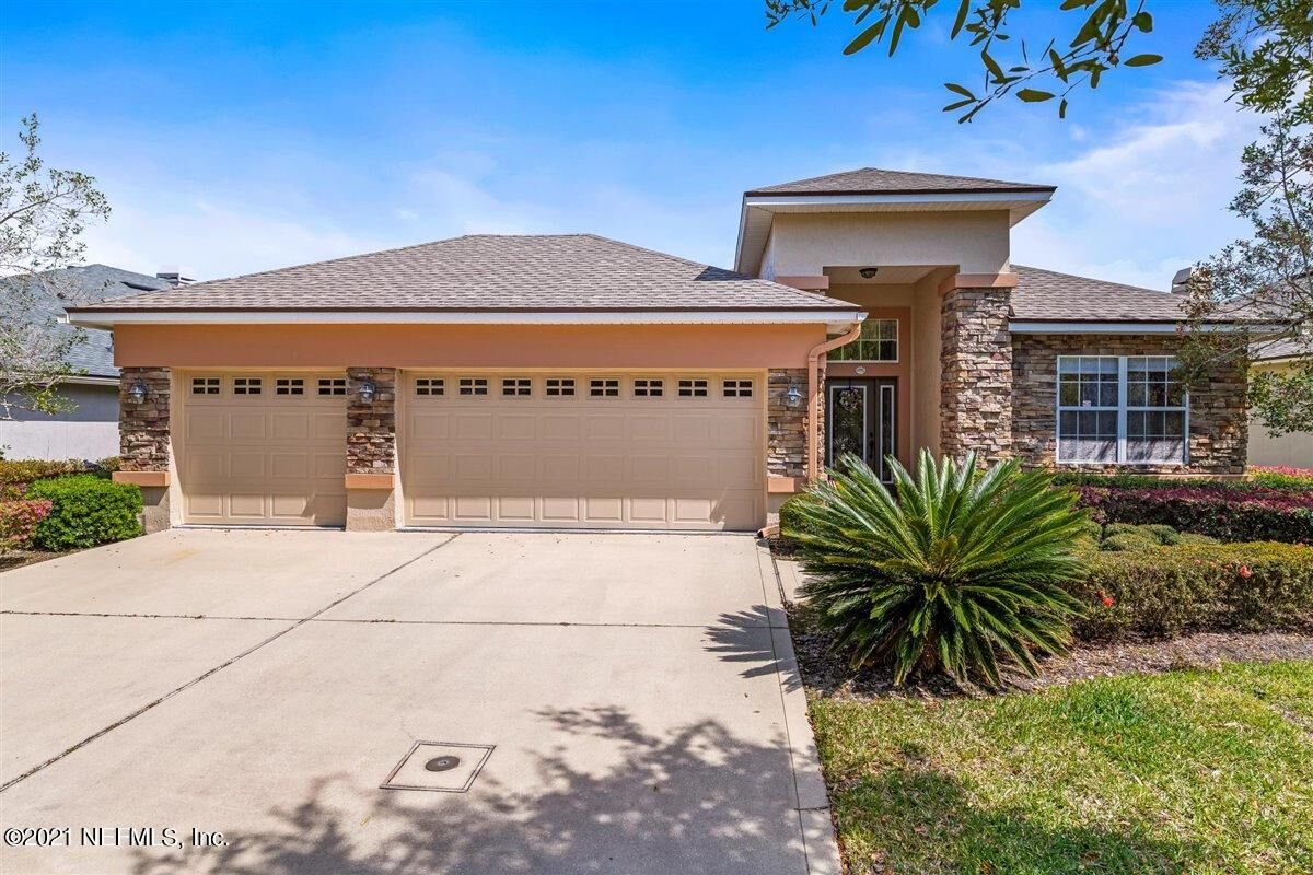 Property Photo: 1411 Barrington Circle FL 32092