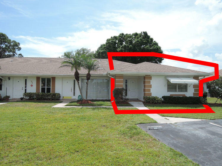 Property Photo:  1019 Pheasant Run Drive Apt D  FL 34982 