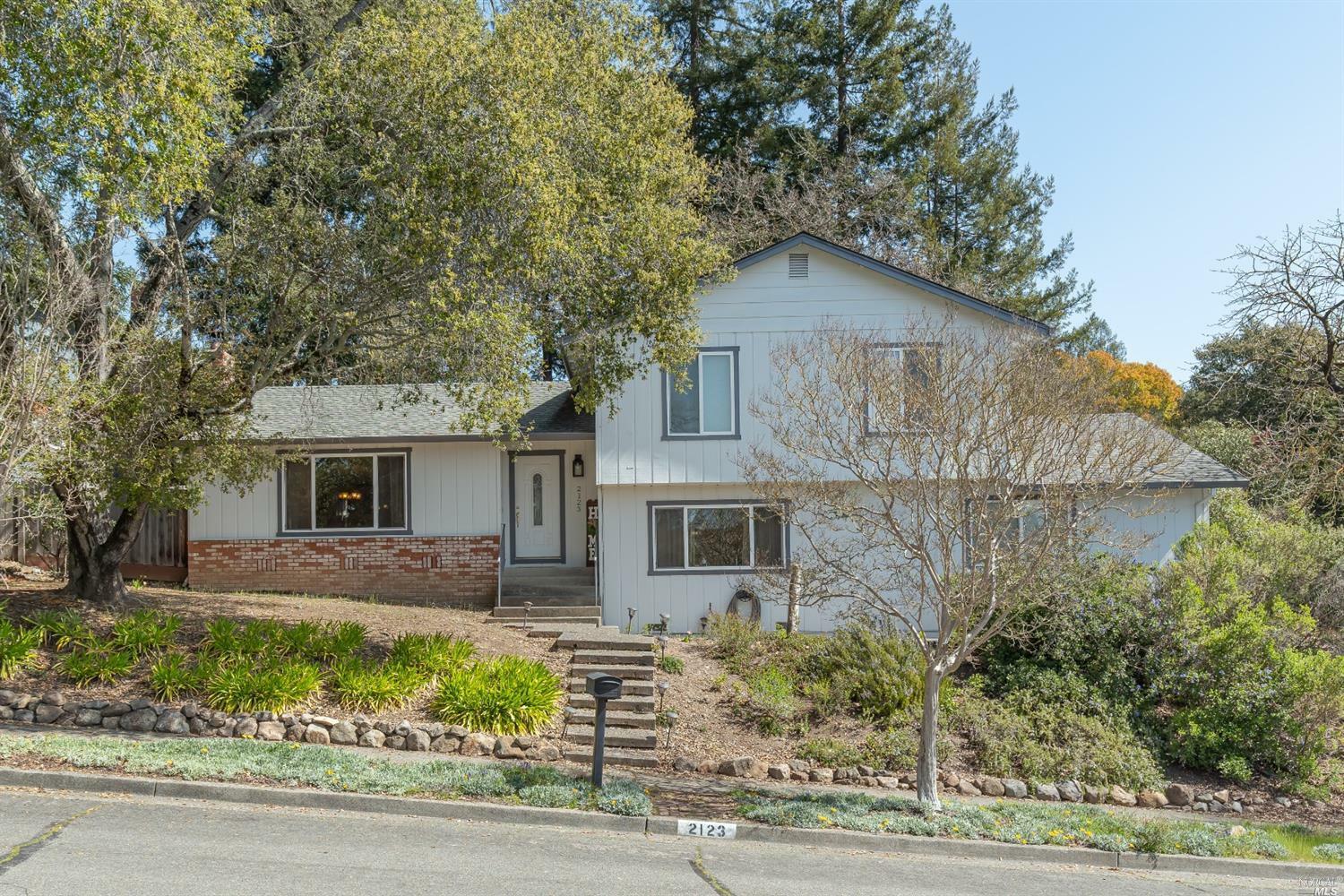 Property Photo: 2123 Parrish Drive CA 95404