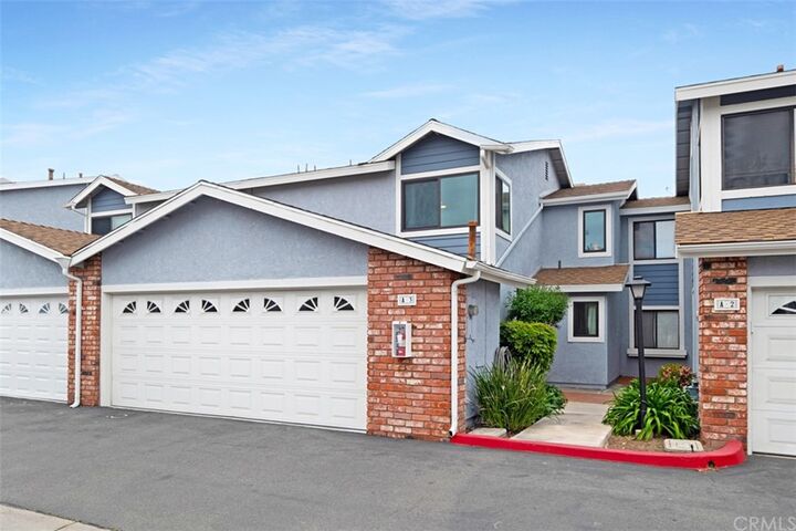 Property Photo:  939 W 19th Street A3  CA 92627 