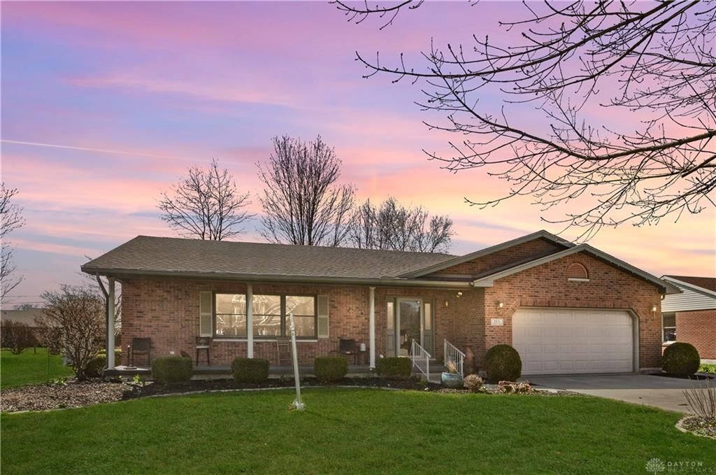 Property Photo: 6 Summerfield Drive OH 45304