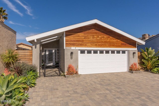 Property Photo:  5135 Sealane Way  CA 93035 