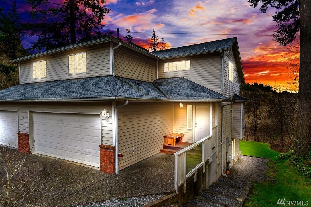 Property Photo: 7206 Lower Ridge Rd WA 98203