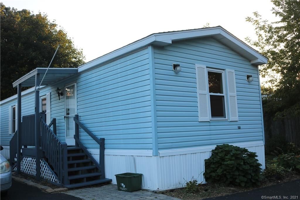 Property Photo:  7 Western Sands  CT 06492 