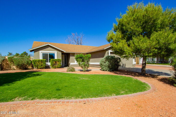 Property Photo: 1336 N Rowen -- AZ 85207