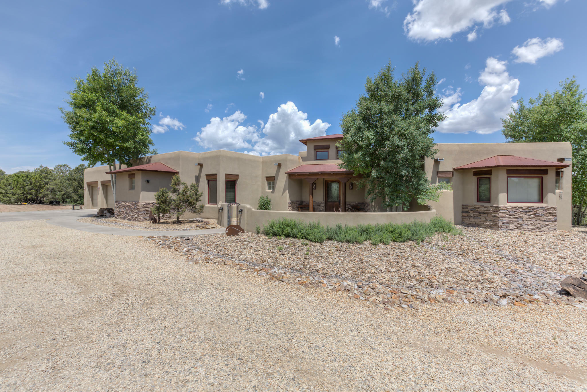 Property Photo:  29 Western Trail Drive  NM 87059 