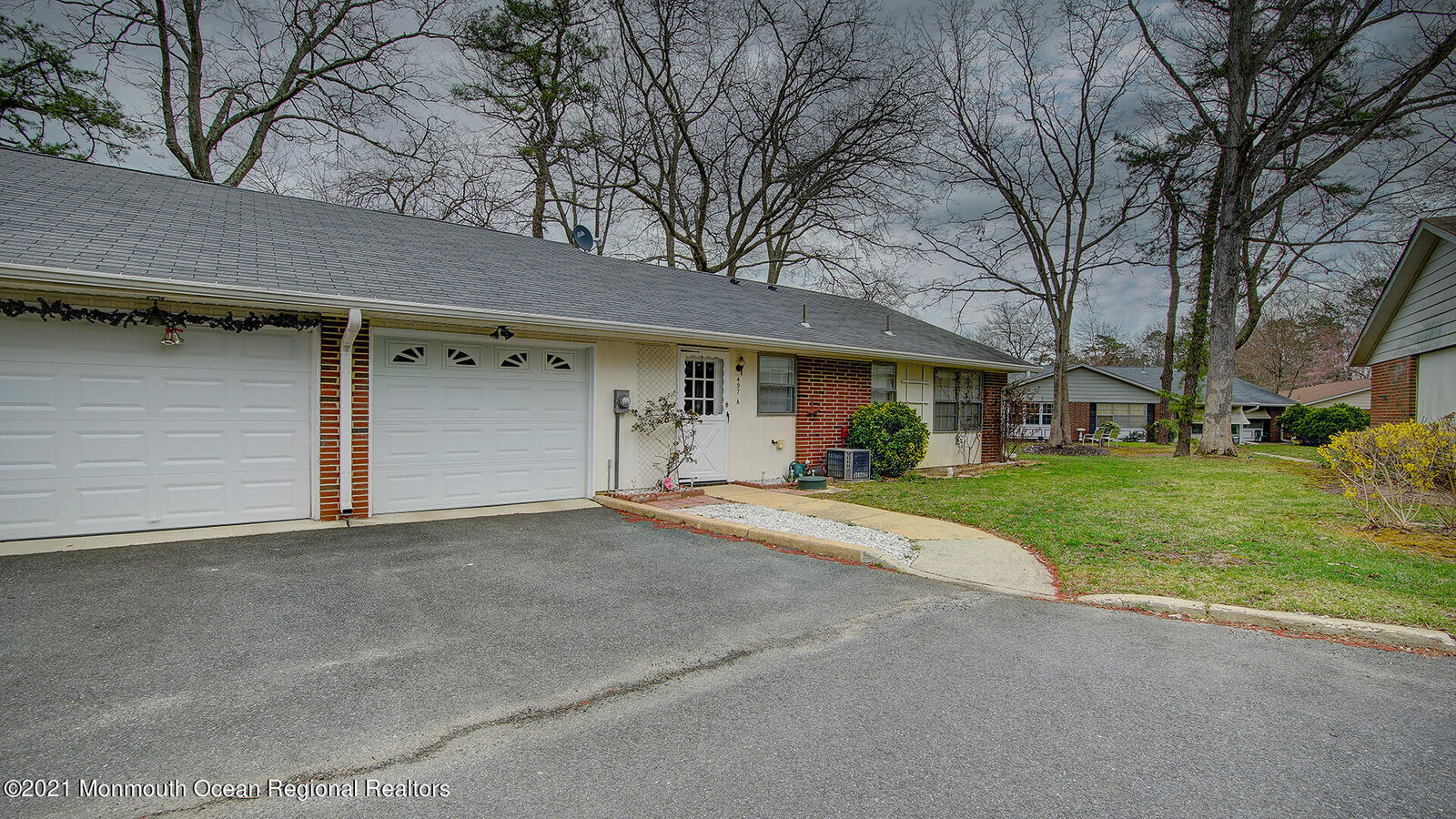 Property Photo:  497A Thornbury Court  NJ 08701 