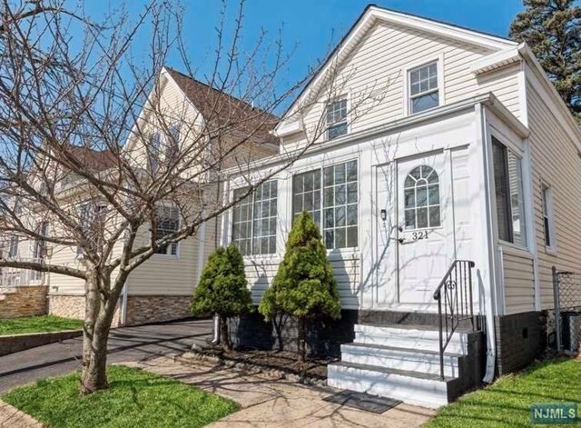 Property Photo: 321 Boyden Avenue NJ 07040