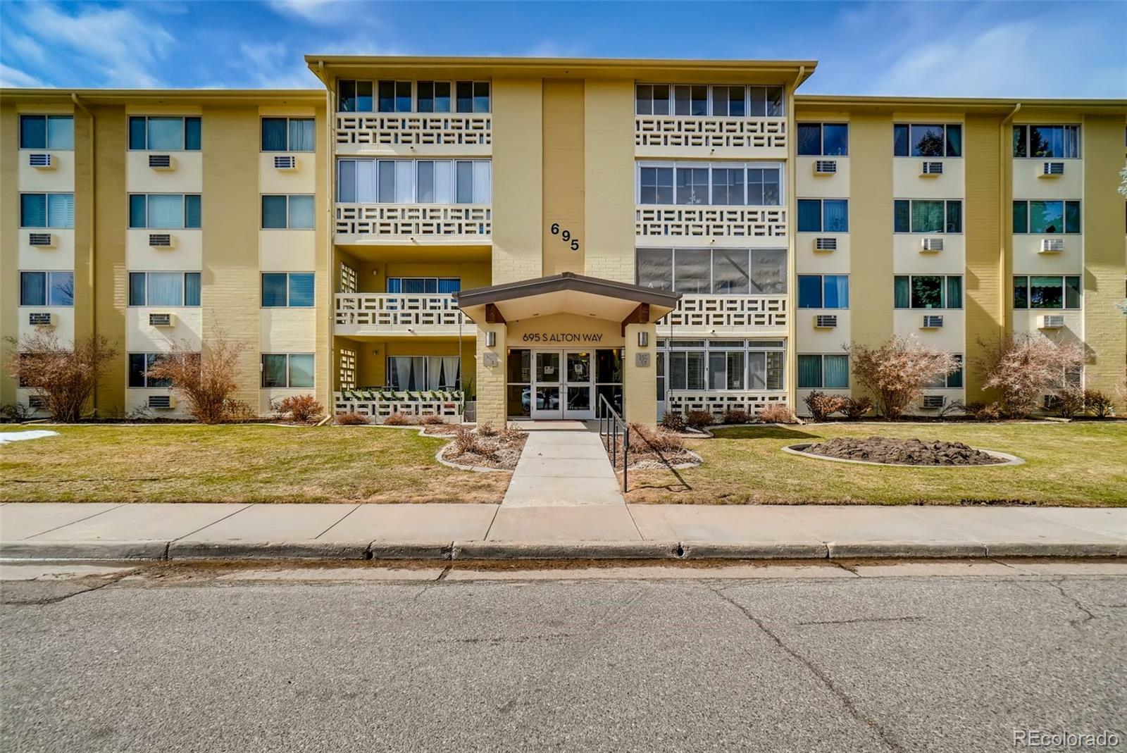 Property Photo: 695 S Alton Way 10D CO 80247