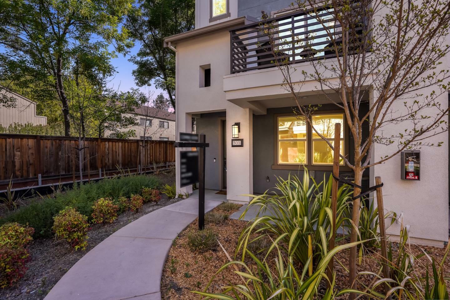 Property Photo: 2941 Via Roma Place 26 CA 95051