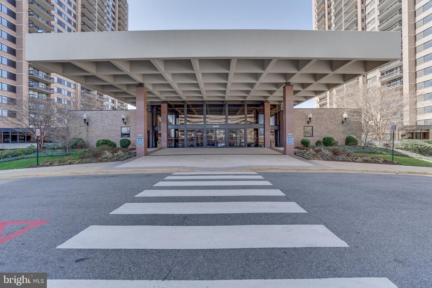Property Photo:  5501 Seminary Road 1314S  VA 22041 