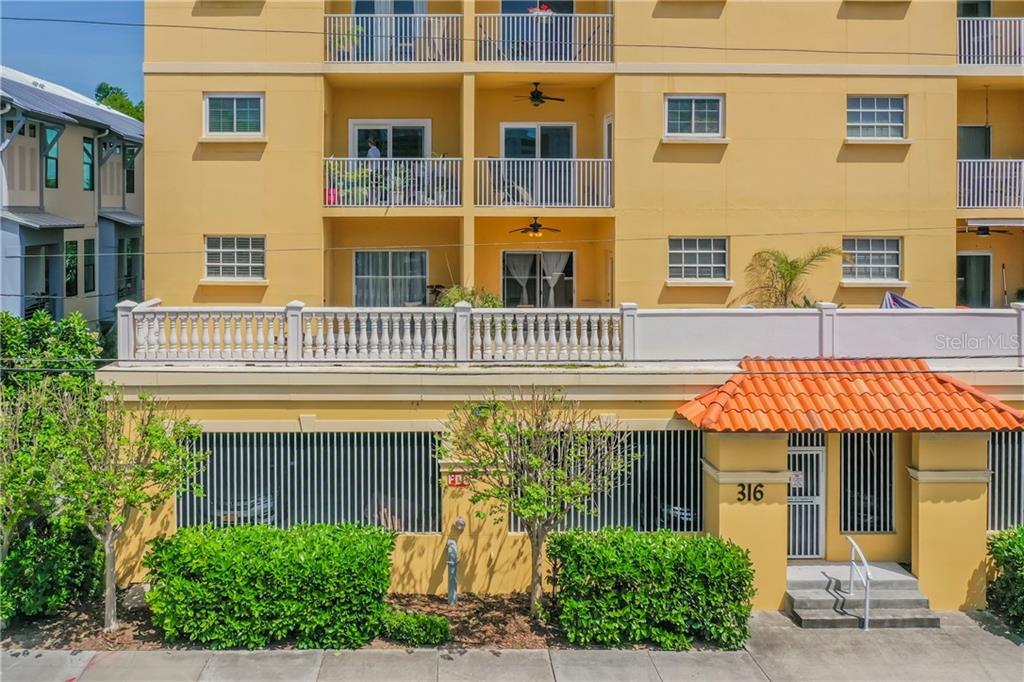 Property Photo: 316 8th Street S 104 FL 33701