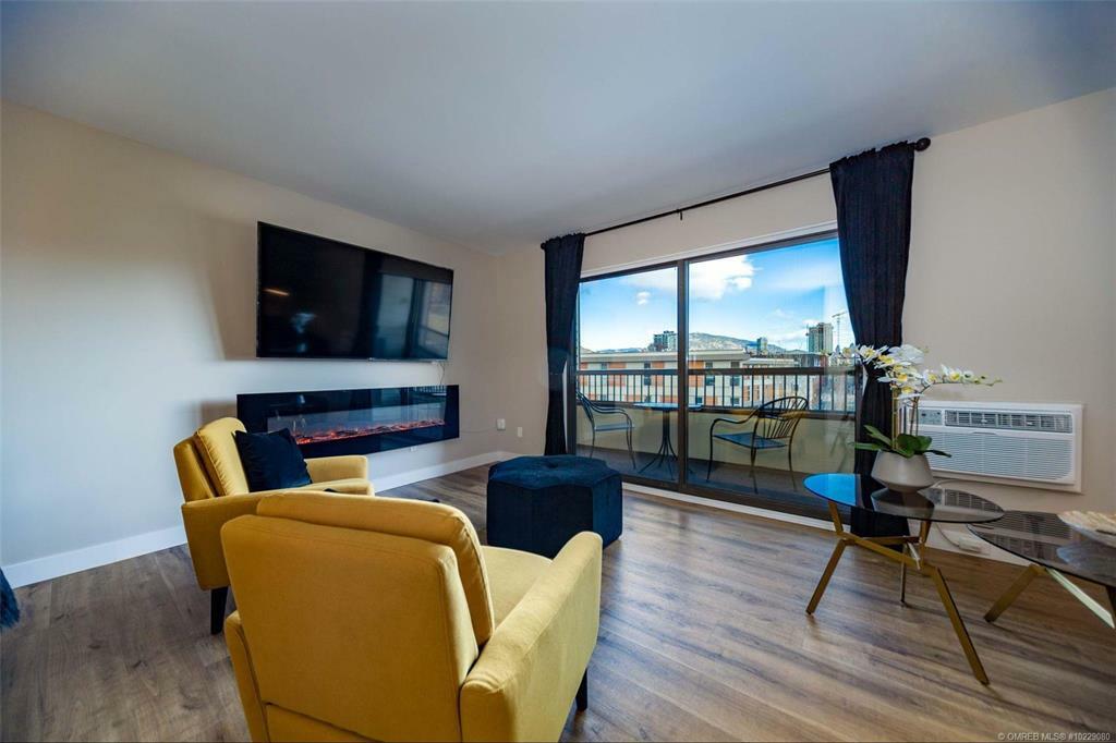 Photo de la propriété: 555 Rowcliffe Avenue 401 BC V1Y 5Y8