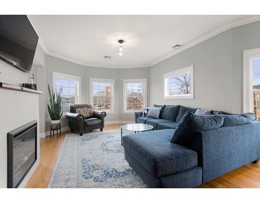 Property Photo:  4 Stevens Place 3  MA 02176 