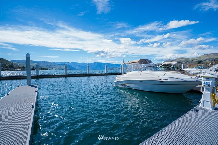 1350 W Woodin Avenue A13  Chelan WA 98816 photo