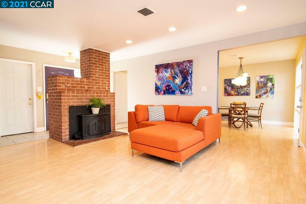 Property Photo: 28658 Etta Ave CA 94544