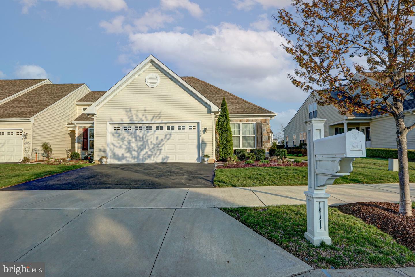 Property Photo: 111 Gazebo Lane DE 19709