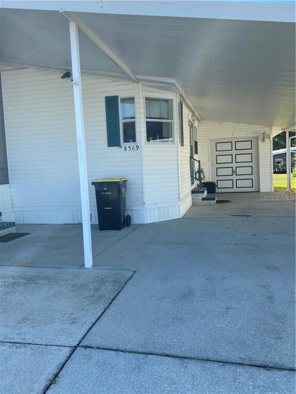 Property Photo:  8569 Breeze Hill Drive  FL 33898 