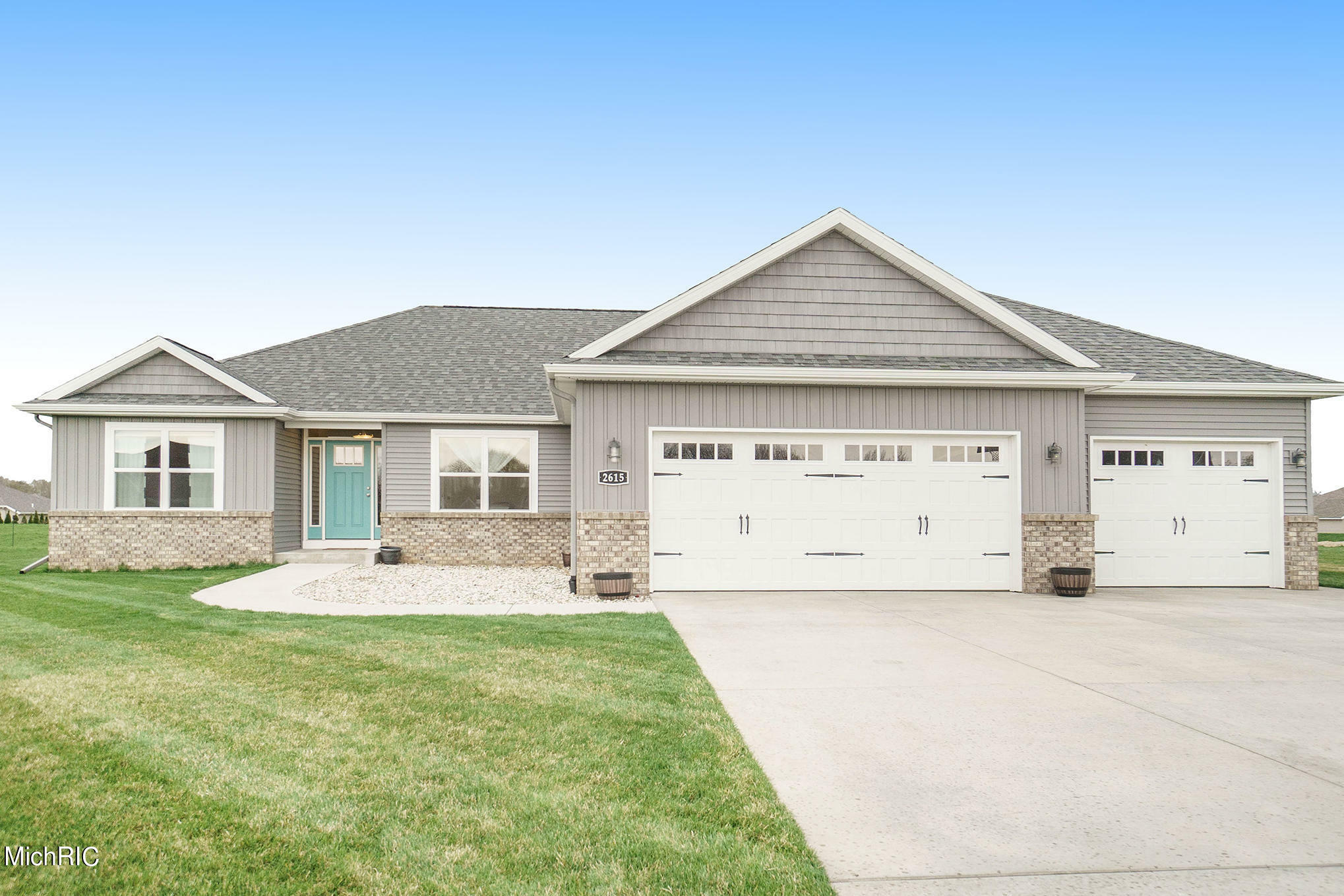 Property Photo:  2615 Woodswallow Avenue  MI 49087 