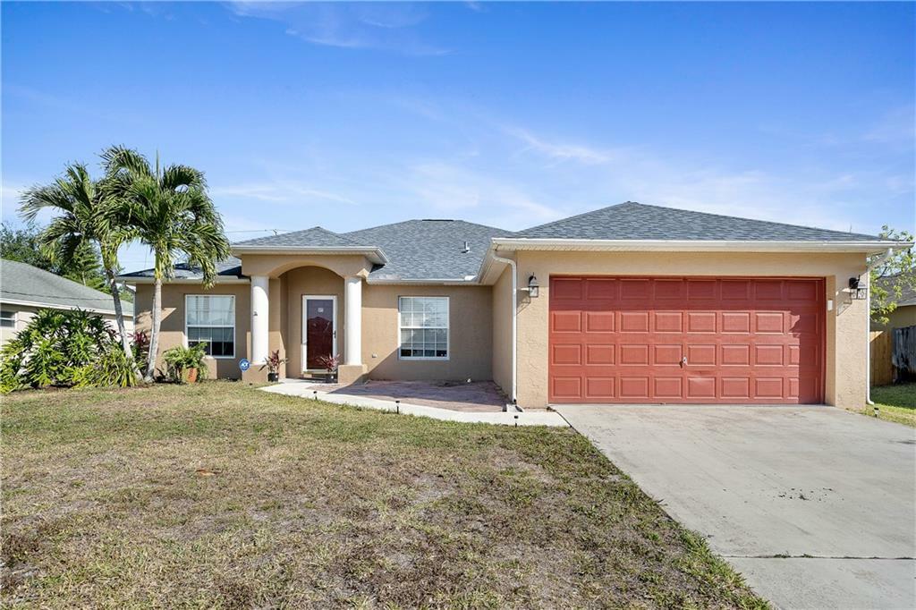 Property Photo:  1231 SW Kapok Avenue  FL 34953 