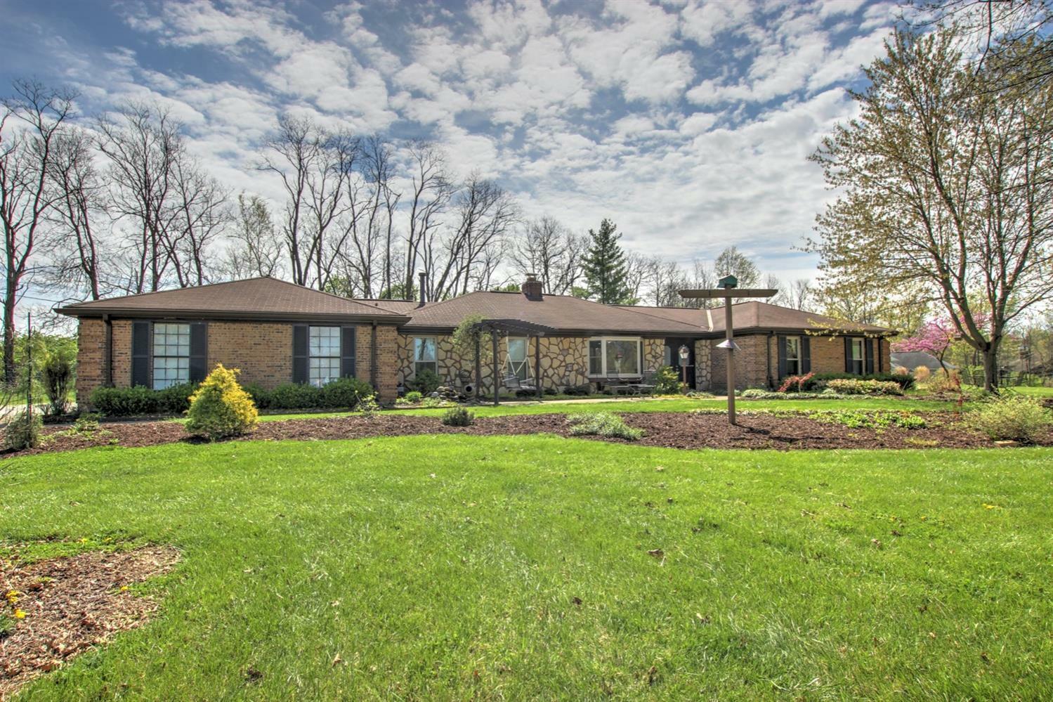 Property Photo: 4085 Reemelin Rd OH 45211