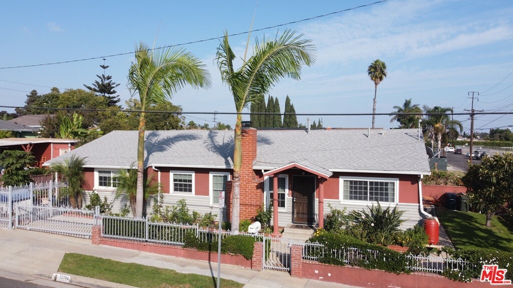 Property Photo:  12124 S Harvard Boulevard  CA 90047 